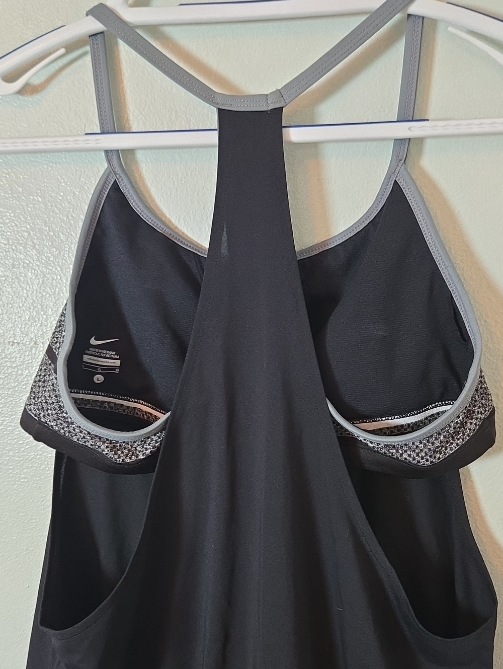 Nike | Black And Gray Bra Tank Set Size Large - Picture 4 of 8